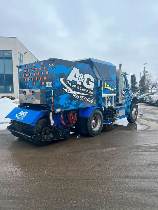 Thumbnail 2020 Nescon Xbroom Mechanical High Dump Sweeper Thumbnail 2020 Nescon Xbroom Mechanical High Dump Sweeper